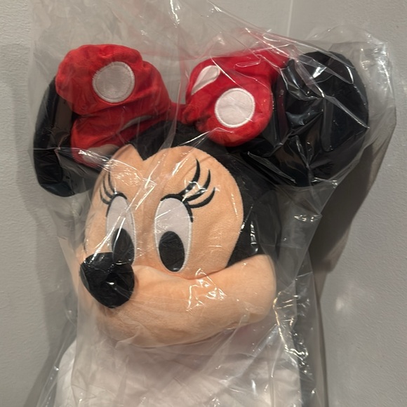 NIP Giant Minnie Mouse plush - Picture 3 of 6